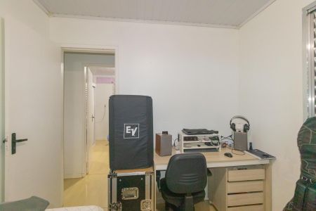 Casa à venda com 300m², 3 quartos e 3 vagas Casa à venda com 300m², 3 quartos e 3 vagasQuarto 2