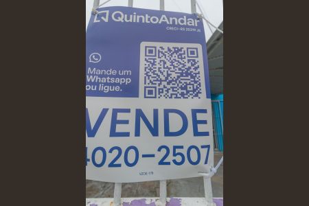 Casa à venda com 300m², 3 quartos e 3 vagas Casa à venda com 300m², 3 quartos e 3 vagasplaca
