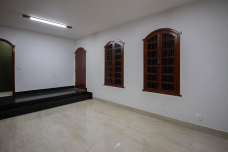 Casa à venda com 700m², 6 quartos e 4 vagas Casa à venda com 700m², 6 quartos e 4 vagasSala 2