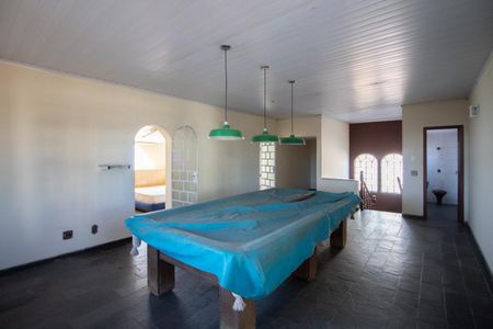 Casa à venda com 700m², 6 quartos e 4 vagas Casa à venda com 700m², 6 quartos e 4 vagasSala de Jogos