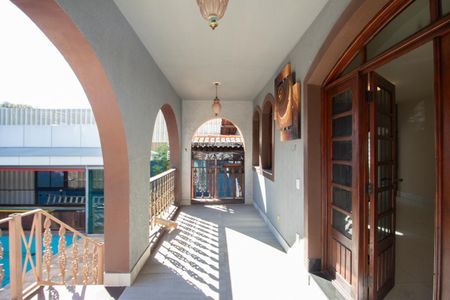 Casa à venda com 700m², 6 quartos e 4 vagas Casa à venda com 700m², 6 quartos e 4 vagasVaranda da Sala 1