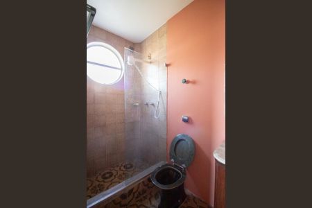 Casa à venda com 700m², 6 quartos e 4 vagas Casa à venda com 700m², 6 quartos e 4 vagasBanheiro da Suíte 4
