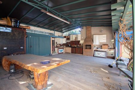 Garagem 2 de casa à venda com 6 quartos, 700m² em Ouro Preto, Belo Horizonte