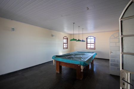 Casa à venda com 700m², 6 quartos e 4 vagas Casa à venda com 700m², 6 quartos e 4 vagasSala de Jogos
