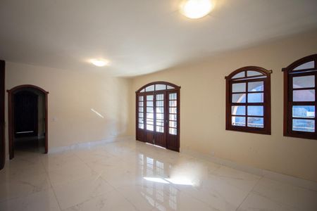 Casa à venda com 6 quartos, 700m² em Ouro Preto, Belo Horizonte