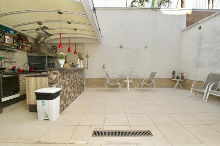 Casa de Condomínio à venda com 4 quartos, 360m² em Horto Florestal, São Paulo
