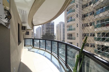 Sala - Varanda de apartamento para alugar com 2 quartos, 80m² em Barra Olímpica, Rio de Janeiro