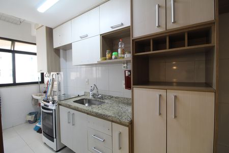 Cozinha de apartamento para alugar com 2 quartos, 80m² em Barra Olímpica, Rio de Janeiro