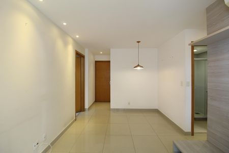 Sala de apartamento para alugar com 2 quartos, 80m² em Barra Olímpica, Rio de Janeiro