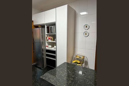 Casa à venda com 3 quartos, 150m² em Cabral, Contagem