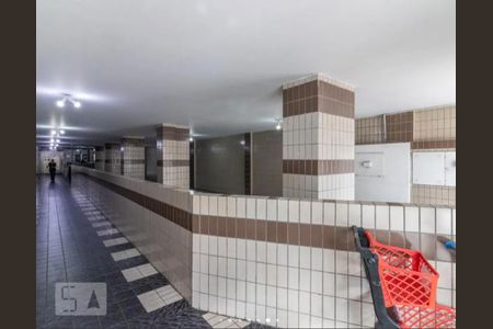 Hall de entrada de apartamento para alugar com 1 quarto, 33m² em Batel, Curitiba