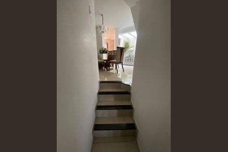 Casa à venda com 4 quartos, 346m² em Bairro da Glória, Contagem