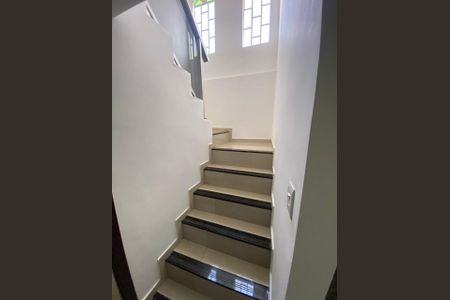 Casa à venda com 4 quartos, 346m² em Bairro da Glória, Contagem