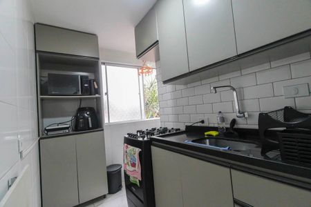 Cozinha de apartamento à venda com 2 quartos, 39m² em Vila Antonieta, São Paulo