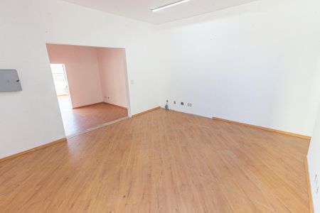 Casa para alugar com 300m², 4 quartos e 3 vagas Casa para alugar com 300m², 4 quartos e 3 vagasSala de TV