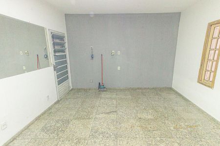 Casa para alugar com 300m², 4 quartos e 3 vagas Casa para alugar com 300m², 4 quartos e 3 vagasSala