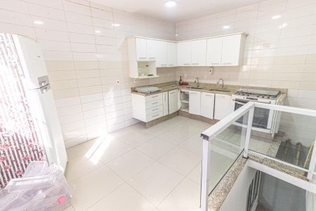 Casa para alugar com 300m², 4 quartos e 3 vagas Casa para alugar com 300m², 4 quartos e 3 vagasCozinha