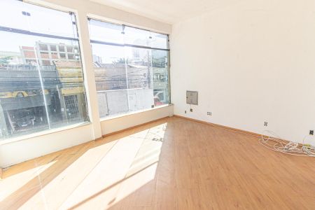 Casa para alugar com 300m², 4 quartos e 3 vagas Casa para alugar com 300m², 4 quartos e 3 vagasSuíte