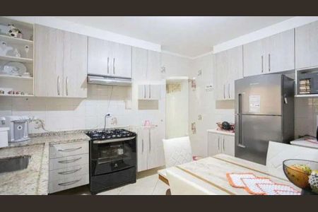Casa à venda com 3 quartos, 241m² em Cipava, Osasco