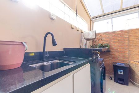 Área de Serviço de casa de condomínio para alugar com 3 quartos, 90m² em Jardim Barbacena, Cotia