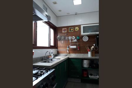 Casa à venda com 3 quartos, 300m² em Cerâmica, São Caetano do Sul
