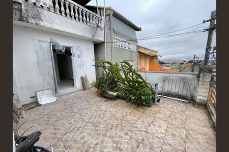 Casa para alugar com 84m², 2 quartos e 1 vaga Casa para alugar com 84m², 2 quartos e 1 vagaVaranda
