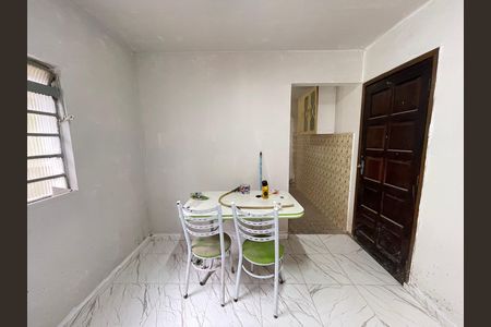 Copa de casa para alugar com 2 quartos, 84m² em Jardim Sao Jorge (raposo Tavares), São Paulo