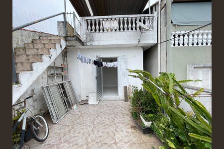 Casa para alugar com 84m², 2 quartos e 1 vaga Casa para alugar com 84m², 2 quartos e 1 vagaVaranda