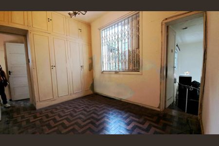 Casa à venda com 234m², 7 quartos e 2 vagas
