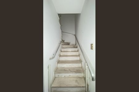 Escada de casa à venda com 3 quartos, 200m² em Vila Cordeiro, São Paulo