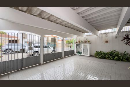 Garagem de casa à venda com 3 quartos, 200m² em Vila Cordeiro, São Paulo