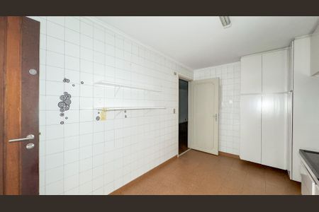 Cozinha de casa à venda com 3 quartos, 200m² em Vila Cordeiro, São Paulo