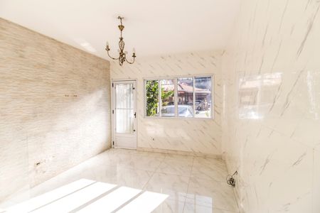 Casa de Condomínio para alugar com 2 quartos, 60m² em Vila Veloso, Carapicuíba