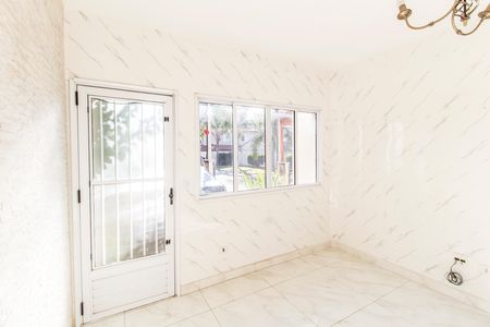 Sala  de casa de condomínio para alugar com 2 quartos, 60m² em Vila Veloso, Carapicuíba