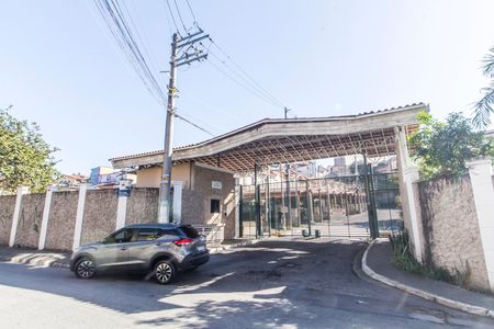 Casa de condomínio para alugar com 60m², 2 quartos e 1 vaga Casa de condomínio para alugar com 60m², 2 quartos e 1 vagaFachada