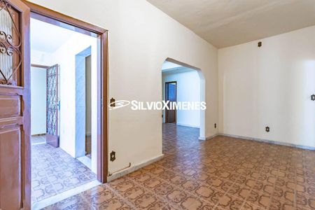 Casa à venda com 587m², 3 quartos e 3 vagas