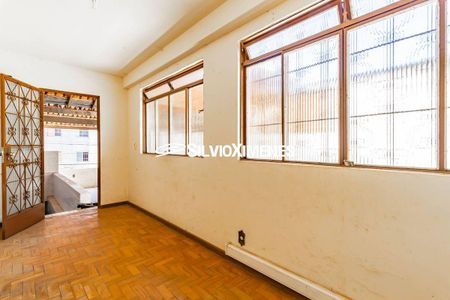 Casa à venda com 3 quartos, 587m² em Sagrada Família, Belo Horizonte
