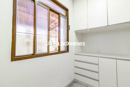 Casa à venda com 587m², 3 quartos e 3 vagas