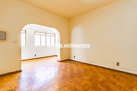 Casa à venda com 587m², 3 quartos e 3 vagas