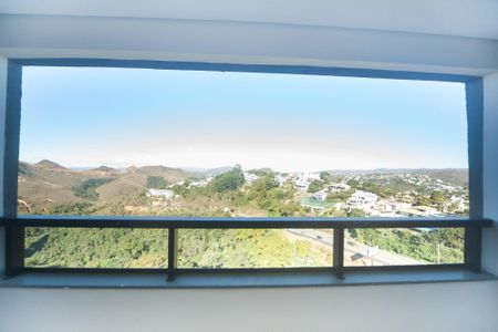 Varanda da Sala de kitnet/studio para alugar com 1 quarto, 41m² em Vale do Sereno, Nova Lima