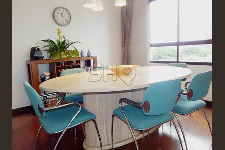 Apartamento à venda com 172m², 4 quartos e 3 vagas