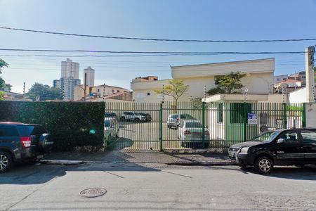 Casa de condomínio à venda com 59m², 2 quartos e 1 vagaFachada + Placa