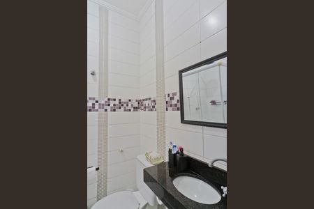 Casa de condomínio à venda com 59m², 2 quartos e 1 vagaBanheiro da Suíte 2