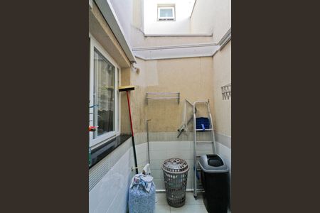 Casa de condomínio à venda com 59m², 2 quartos e 1 vagaÁrea de Serviço