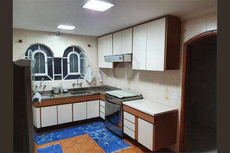Casa à venda com 4 quartos, 320m² em Vila Lucia, São Paulo