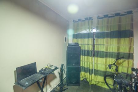 Casa à venda com 221m², 4 quartos e 5 vagas Casa à venda com 221m², 4 quartos e 5 vagasQuarto 1