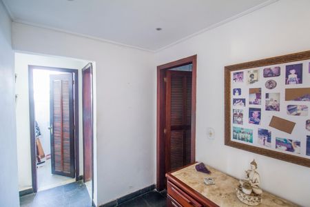 Hall de casa à venda com 4 quartos, 221m² em Vila Valqueire, Rio de Janeiro