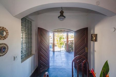 Sala de casa à venda com 4 quartos, 221m² em Vila Valqueire, Rio de Janeiro