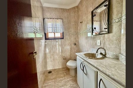 Casa à venda com 218m², 3 quartos e 4 vagas