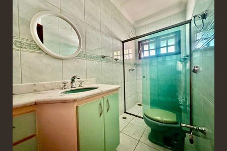 Casa à venda com 218m², 3 quartos e 4 vagas